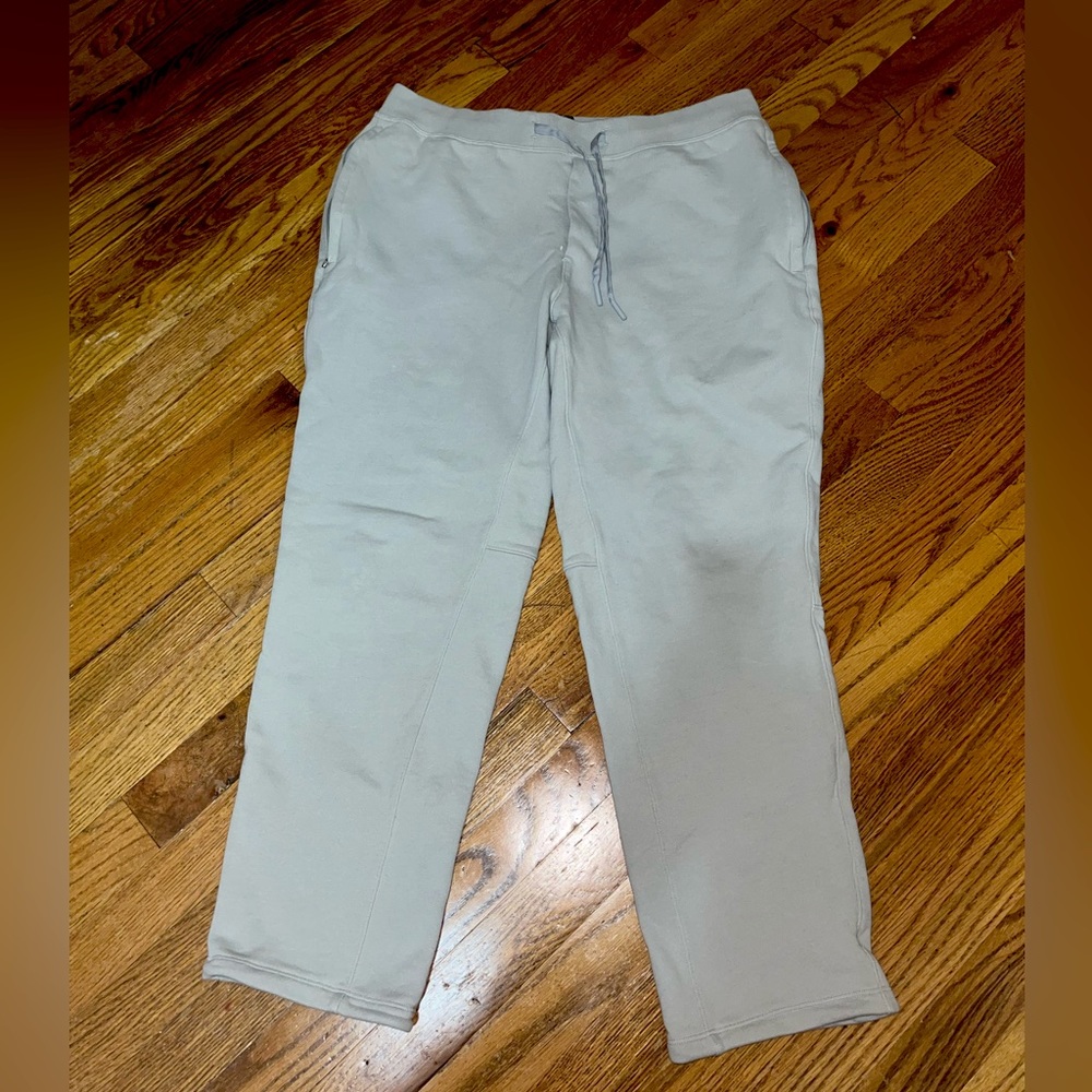 Lulu Lemon Sweatpants - Men’s Medium Grey Drawstring